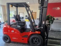 Wózek widłowy elektryczny CPD25 XEY2HA- Si z baterią LIFEPO4 2500 kg 4,8 m