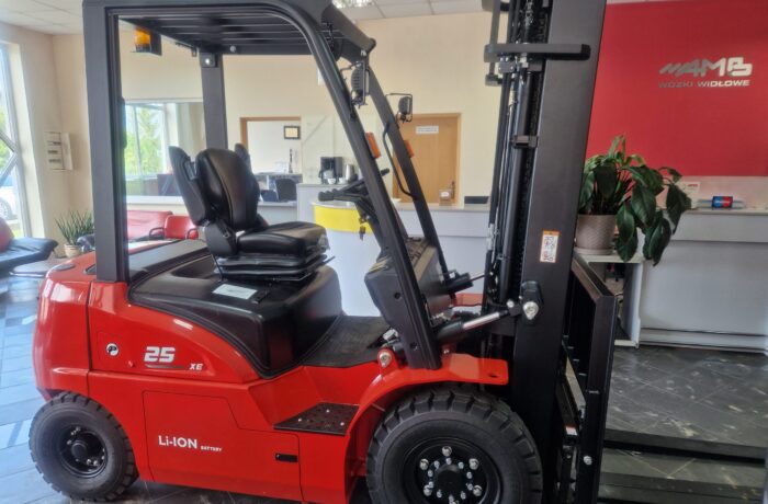 Wózek widłowy elektryczny CPD25 XEY2HA- Si z baterią LIFEPO4 2500 kg 4,8 m