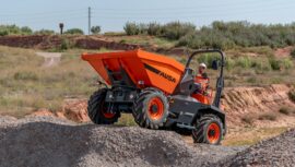 Nowe wozidło AUSA D601
